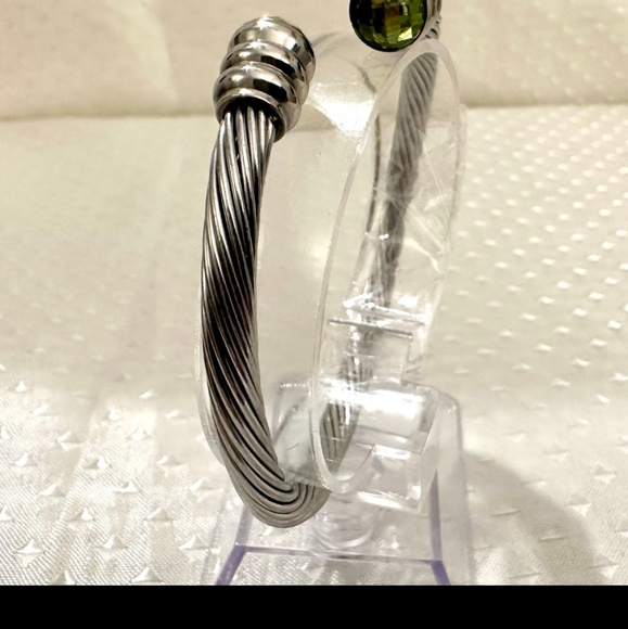 Designer Inspired Cable Cuff with Fancy Cut Crystal Accents in Stainless Steel! - Picture 3 of 5